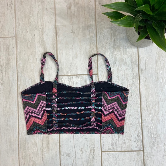 Garage Crop Top - Picture 3 of 4